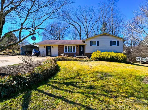 1113 Pecan St, Conover, NC 28613