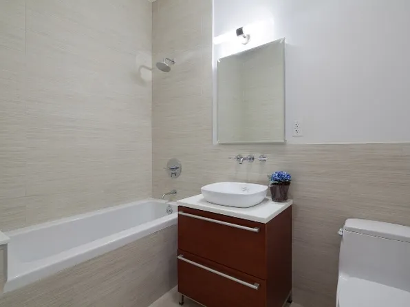 127-129 Meserole Street image 1 of 5