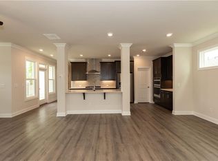 104 Basil St, Cumming, GA 30040