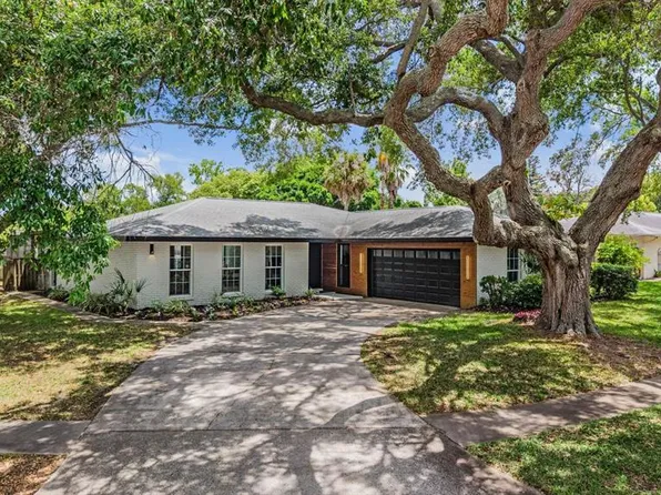 848 Hillside Dr, Palm Harbor, FL 34683