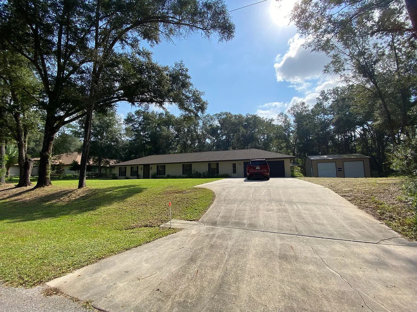 Rainbow Springs Woodlands - 4/3/2 - Plus detached 30x30 shop — Photo 1