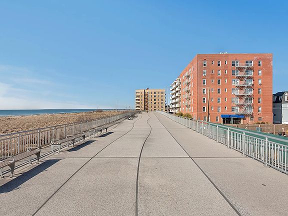 4th image of 133 Beach 120 St #6C