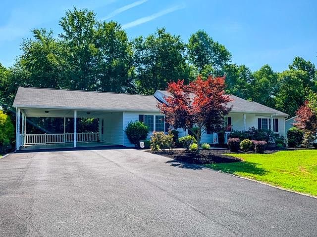 1st image of 365 Wyatt Dr