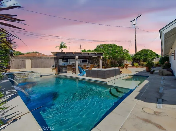 5025 E Los Coyotes Diagonal, Long Beach, CA 90815