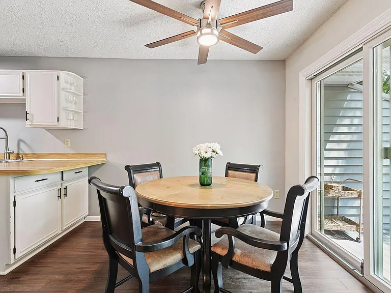 1042 Pontiac Ln #1042 — Photo 23