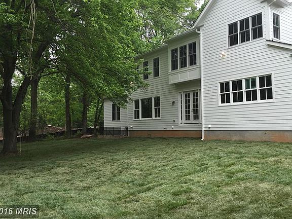 Exterior (Rear)