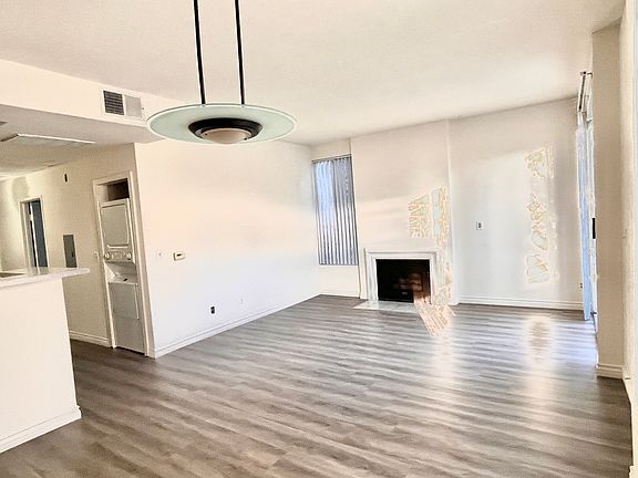 4th image of 6715 W 86th Pl APT 1