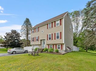 34 Old Auburn Rd, Derry, NH 03038