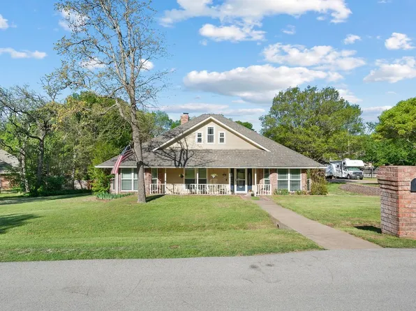 106 Juniper Ct, Hudson Oaks, TX 76087