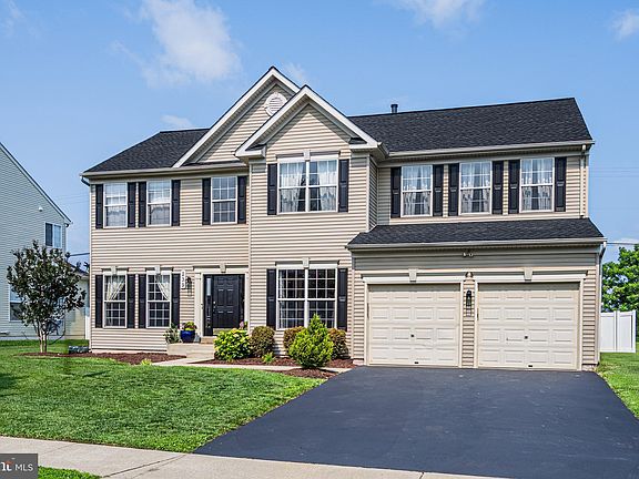 2nd image of 239 Fieldcroft Way