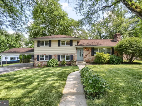 9021 Joyce Ln, Hummelstown, PA 17036