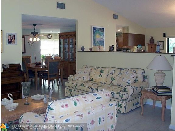 3rd image of 11142 NW 5th Mnr
