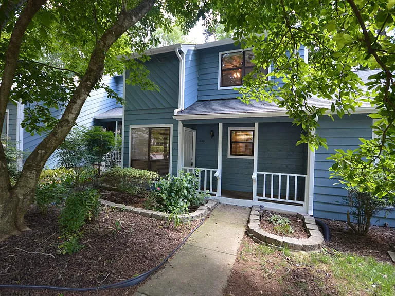 616 Applecross Dr — Photo 2