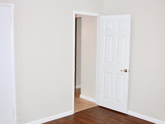 4th image of 2830 1/2 C St
