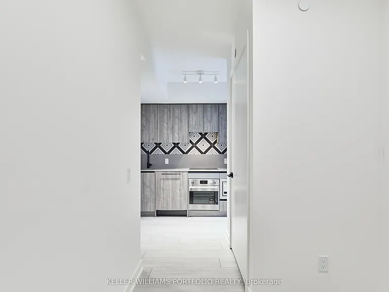 5 Lakeview Ave #520 — Photo 16