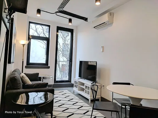 Rented by Compass | media 4