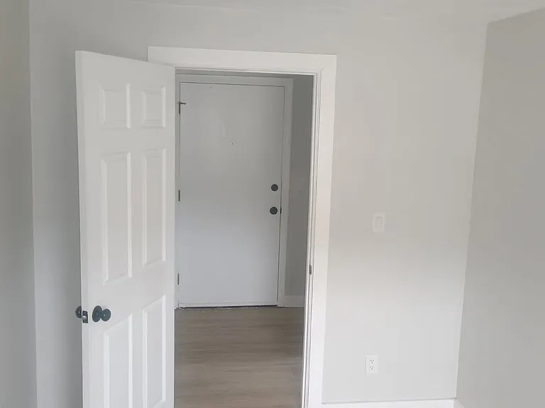 20 Hy Sil Ave #9 — Photo 7