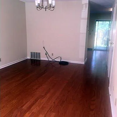 38 Williamsburg Dr — Photo 3