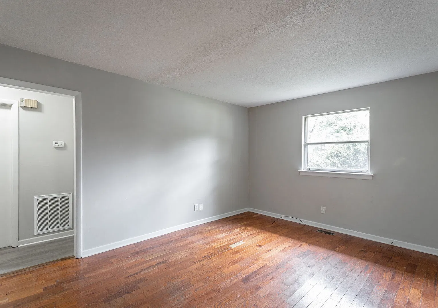 Charming Multifamily Living at 1407 Mana Lane — Photo 3