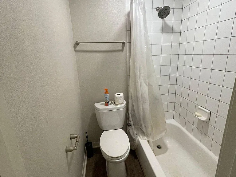 2413 Mission Hill Dr — Photo 13