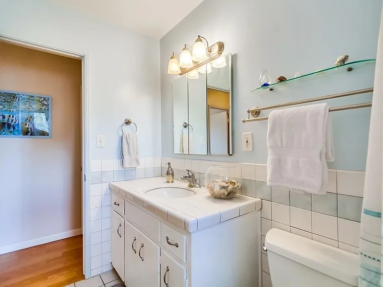 4474 Mount Henry Ave — Photo 3