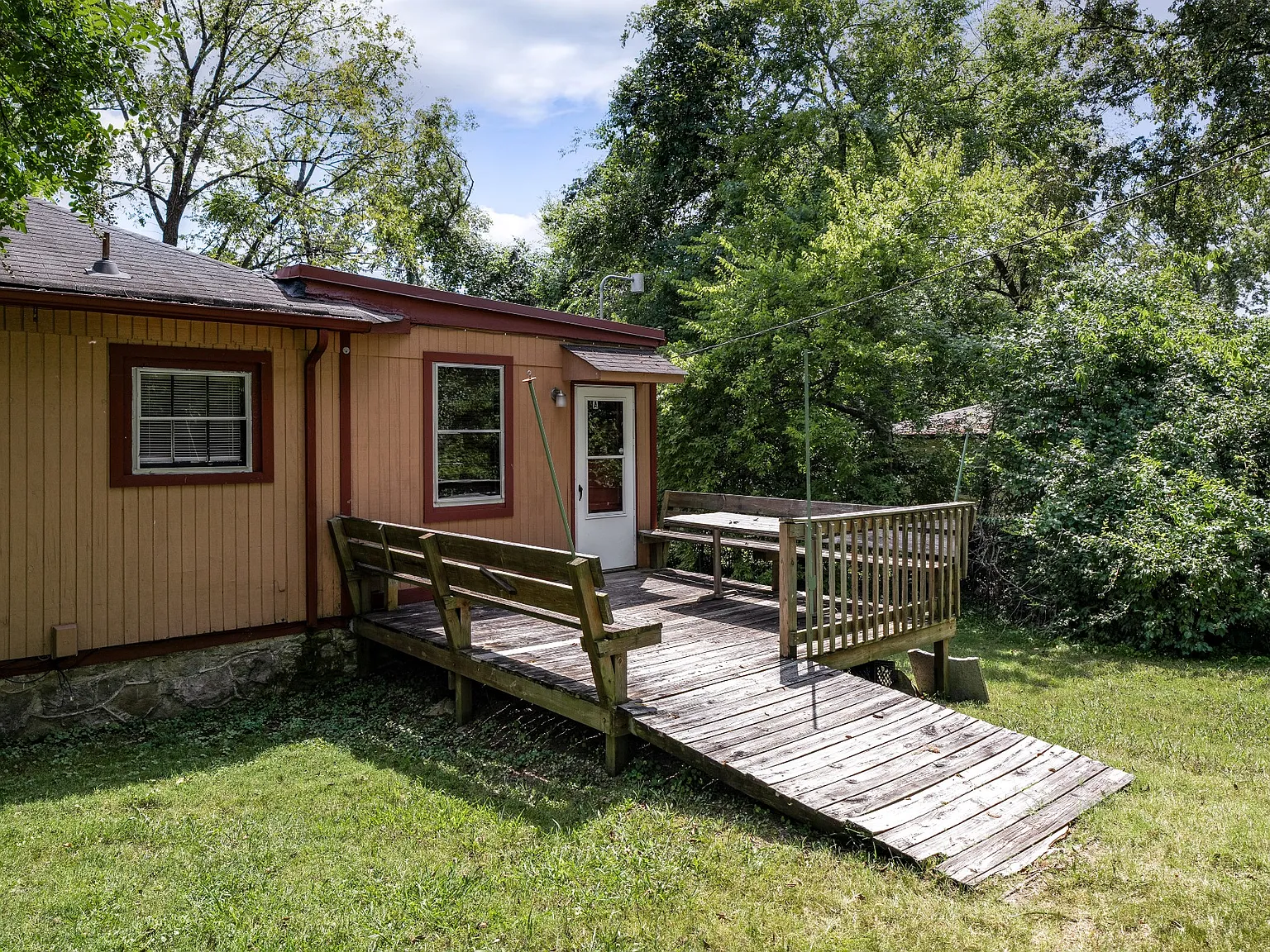 2 bed, 855 sqft, $1,895 — Photo 3