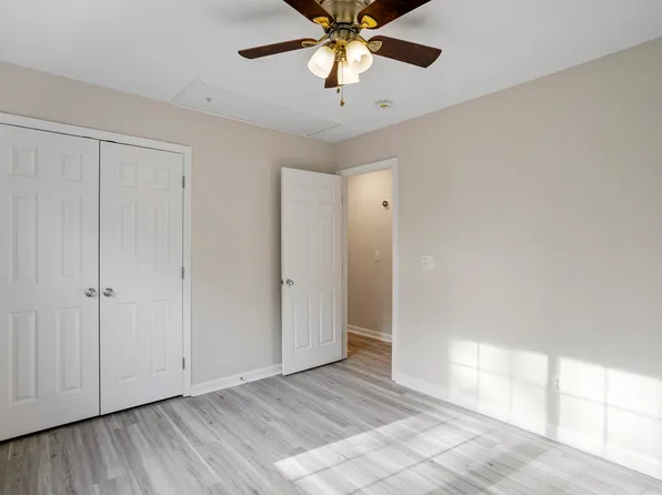 520 Summer Breeze Dr, Durham, NC 27704