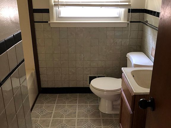 3rd image of 4617 N Kercheval Dr