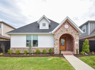 644 N Malbec Rd, Fayetteville, AR 72704