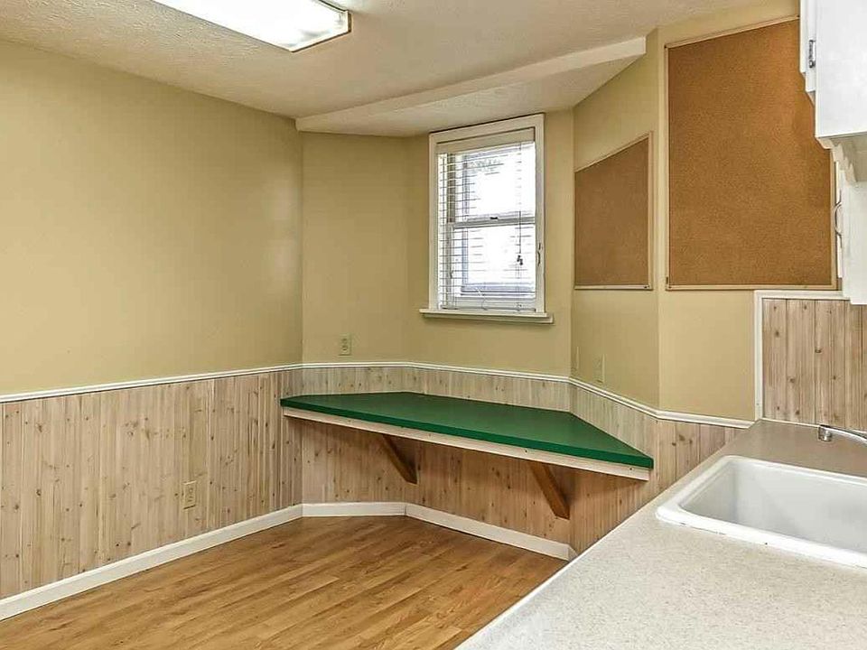 1st image of 4605 Cass St APT B