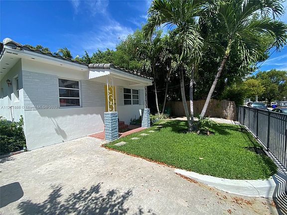 2nd image of 547 NE 64th St #547