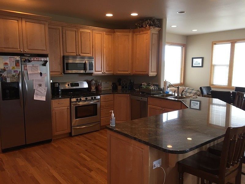 2nd image of 805 NW Palouse View Ct