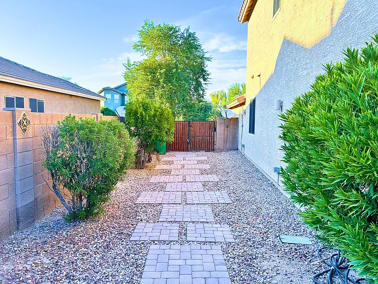 43323 W Venture Rd — Photo 22