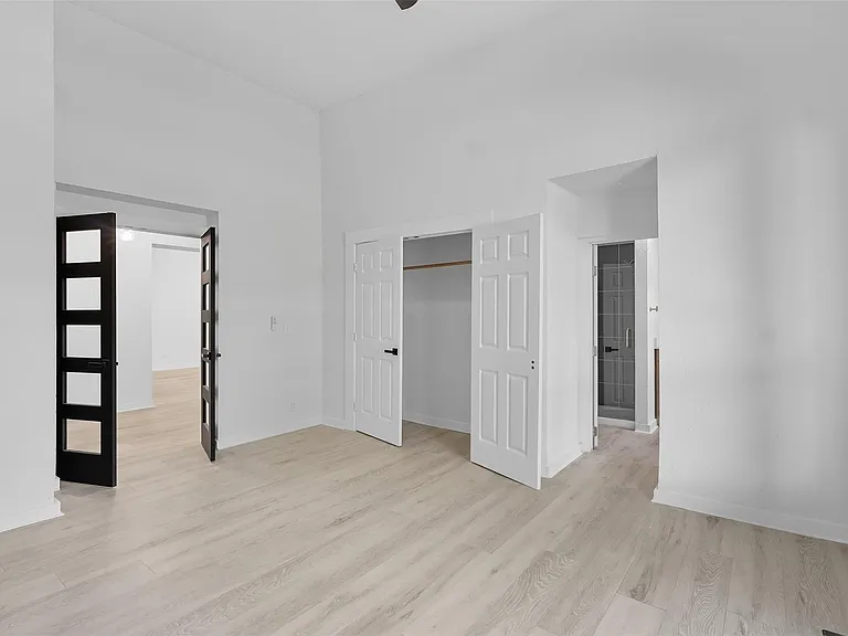605 N Main St — Photo 19