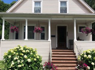 914 Riverside Ave, St Charles, IL 60174