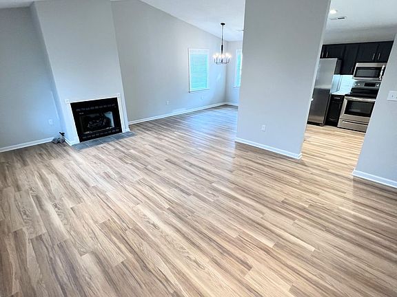 2nd image of 535 Jefferson Dr