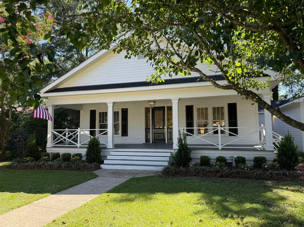 614 Oak Ave, Columbia, MS 39429