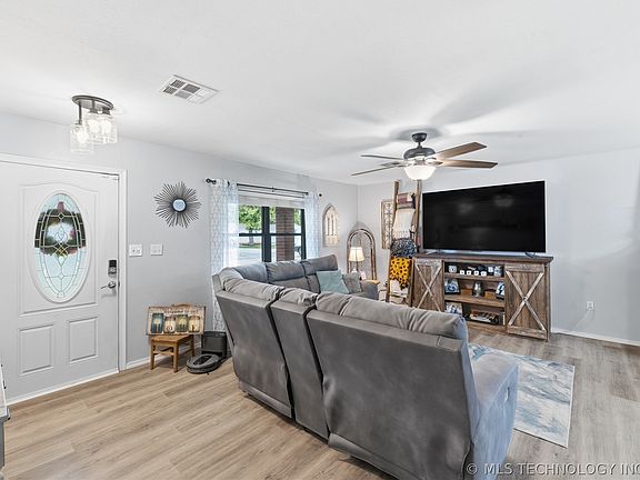 5th image of 16630 E Newton Pl