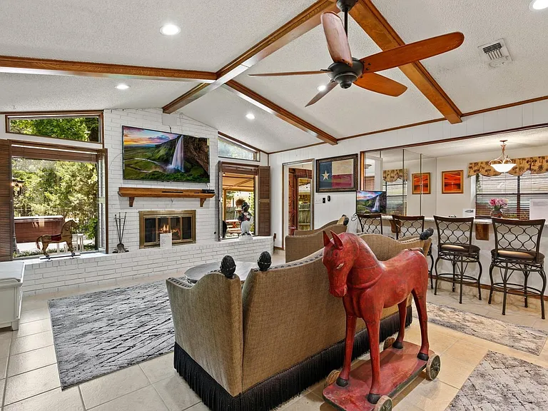 847 Middle Run Ct — Photo 24