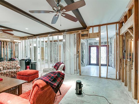 5th image of 2818 Kings Forest Dr