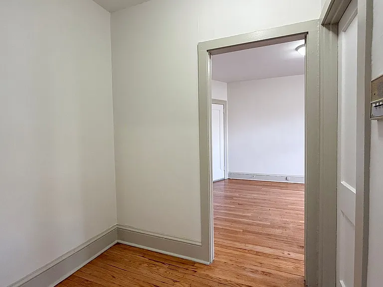 46 Grace St — Photo 4