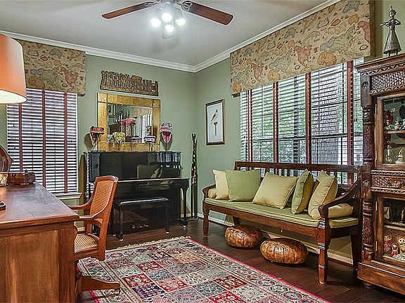 4th image of 170 W Evangeline Oaks Cir