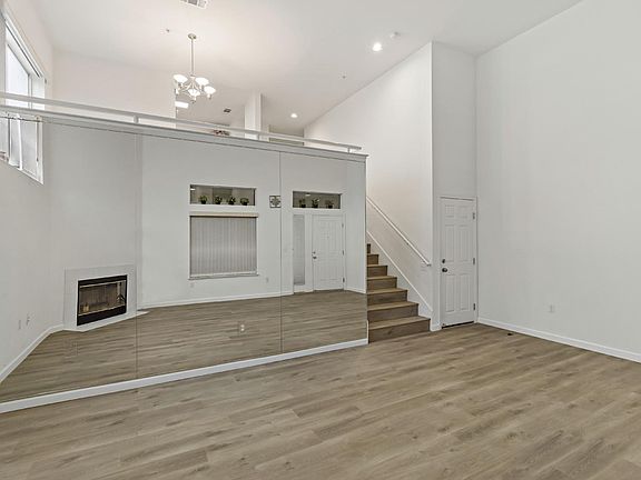 3rd image of 812 Star Jasmine Ct