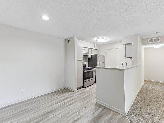 4th image of 3400 Sweetwater Rd #1703