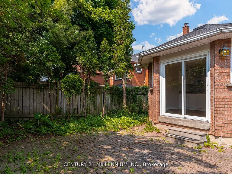 1572 Cartier Ct — Photo 28