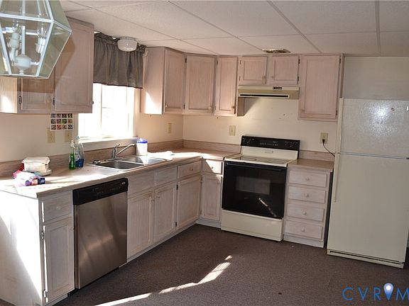 3rd image of 5218 Autumnleaf Dr