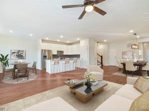 17 Albie Dr, Mountain Lakes Boro, NJ 07046