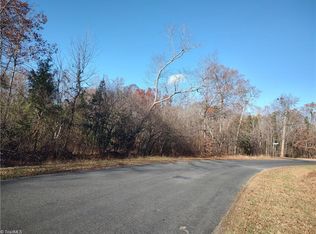 102 Harborgate Dr, Denton, NC 27239