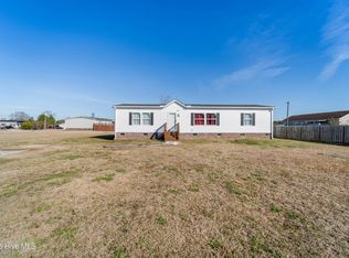 102 Walter Dr, Beulaville, NC 28518
