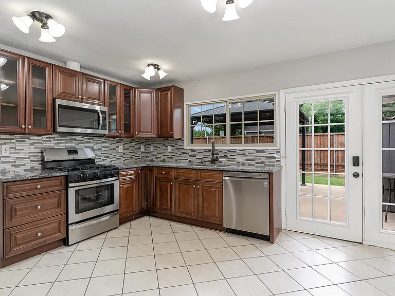 1713 Montana Trl — Photo 17